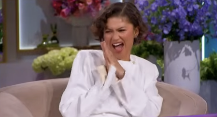 EliteDaily's tweet photo. zendaya fangirling over olandria's personal message to her, this is EVERYTHING TO ME!!! https://t.co/iUMhQZouWA