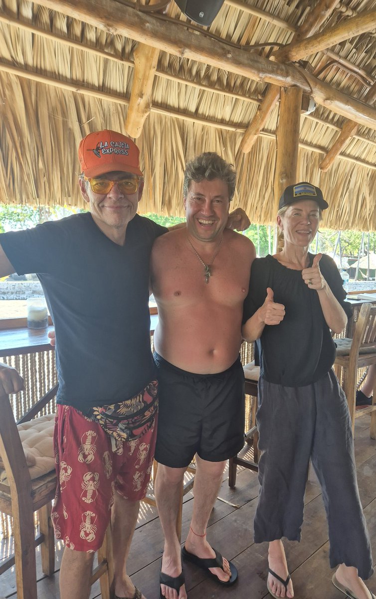 ffd1973's tweet photo. @maxkeiser @stacyherbert @MaxAndStacyVibe @LaCajitaKitchen Thank you for your posts, which invite us to discover the most incredible, welcoming, and safe place you could possibly imagine. EL SALVADOR https://t.co/0FNtdLhxWX