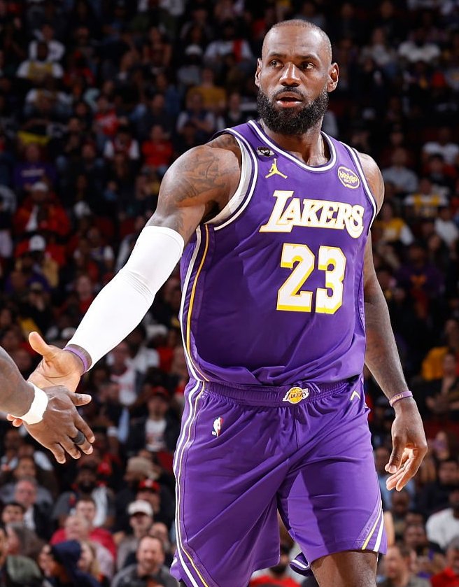 Hora de descobrir o quanto resta no tanque desse senhor.