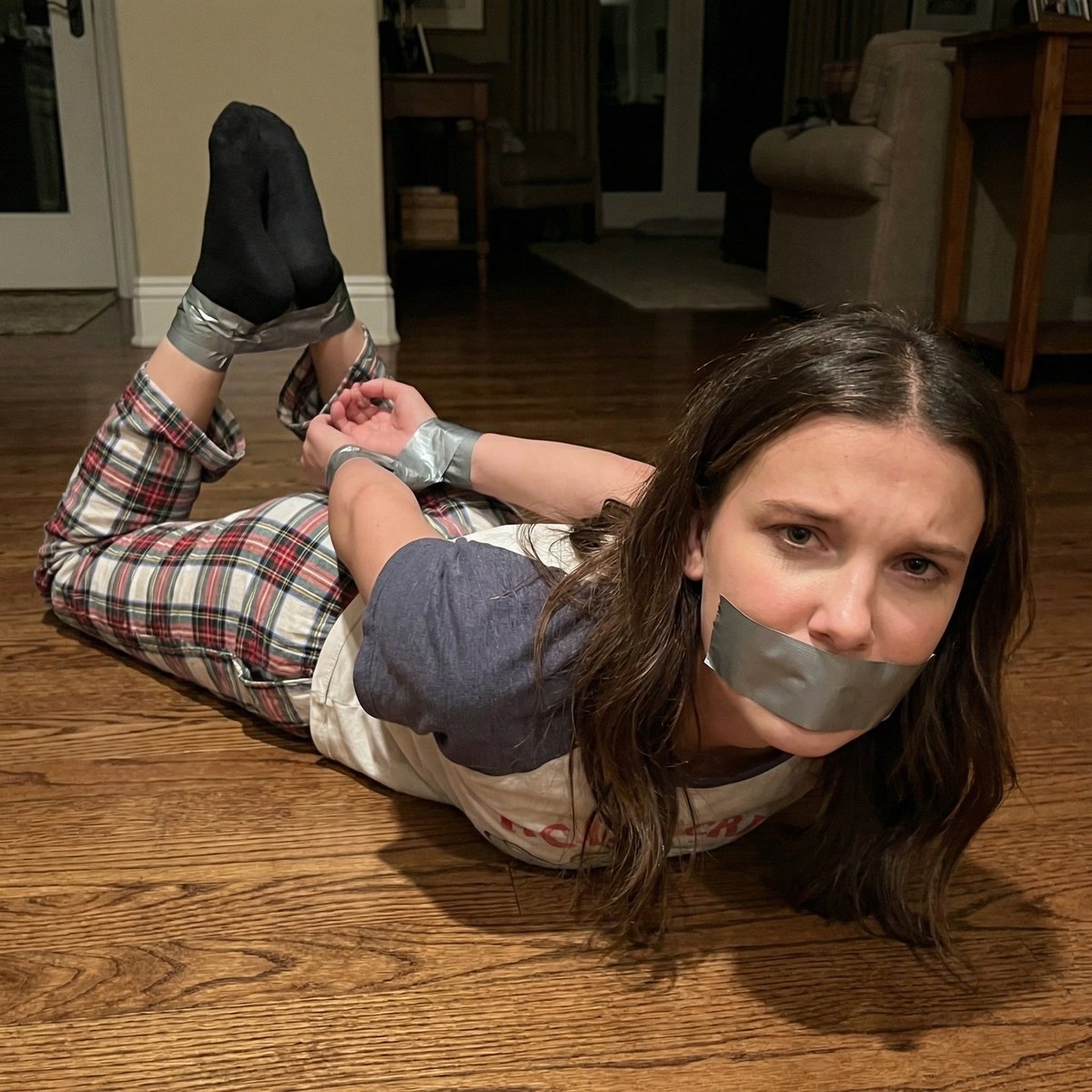 Randombond tweet media