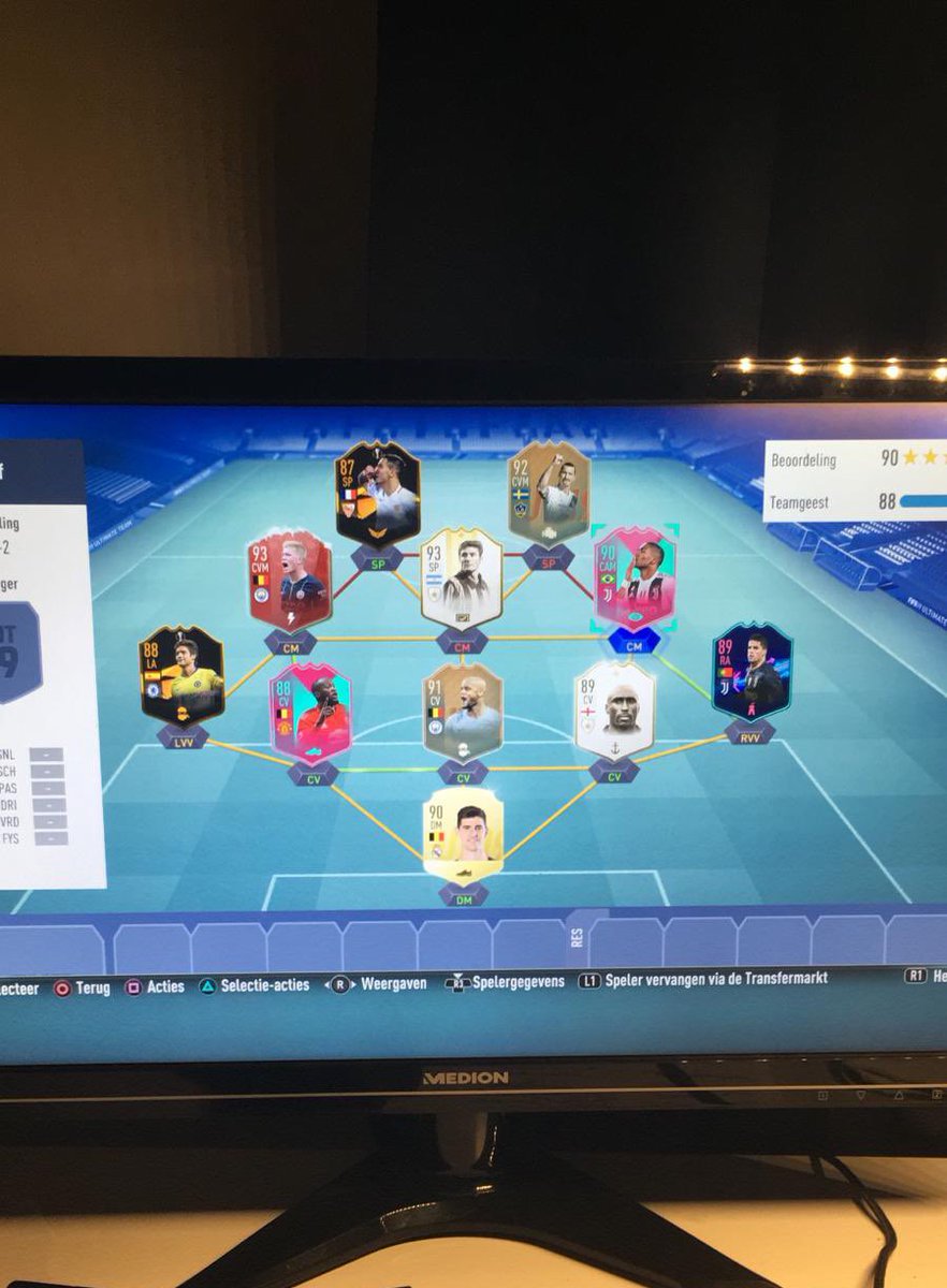 J🚶‍♂️ tweet media