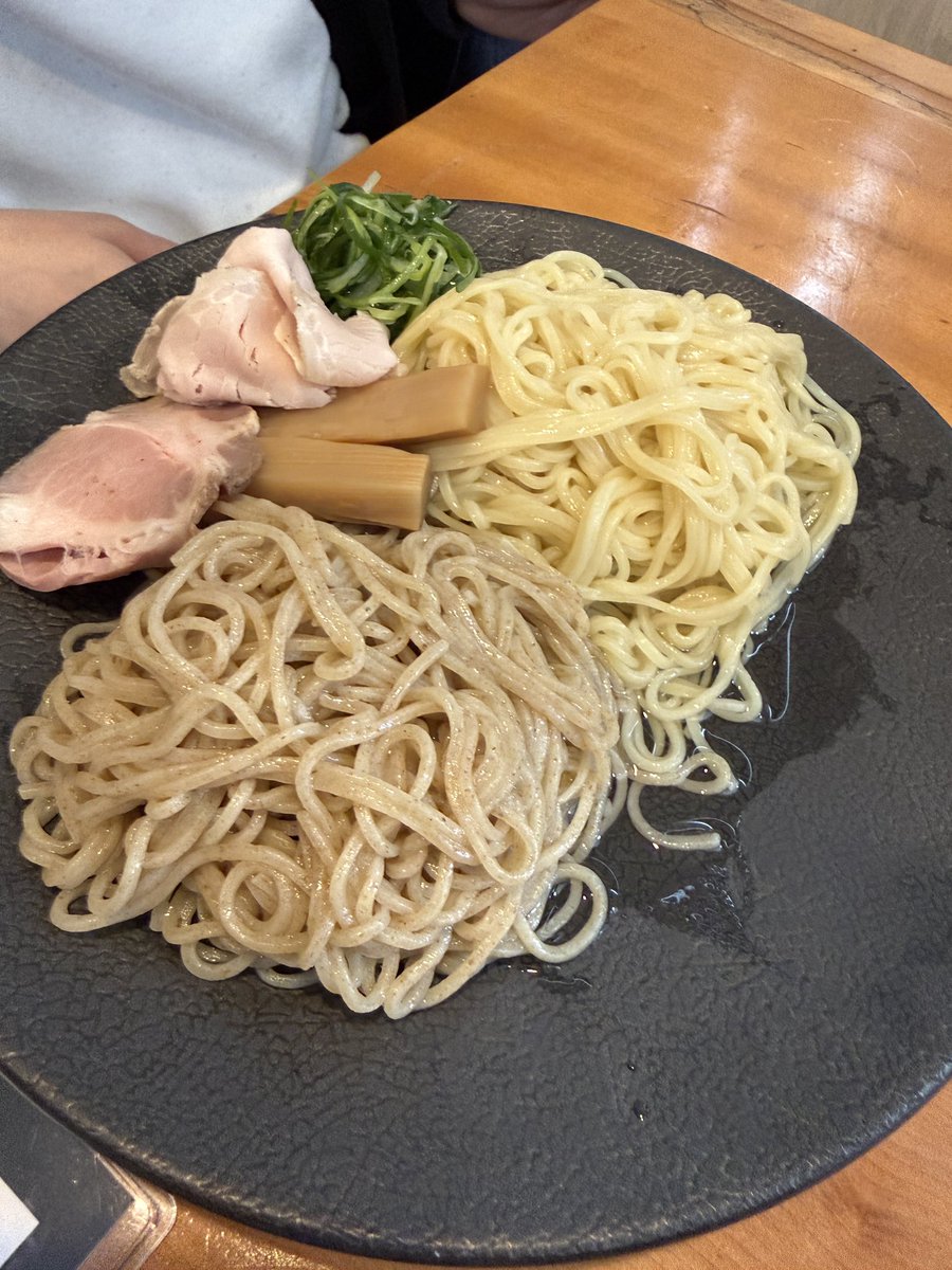 ぽん tweet media