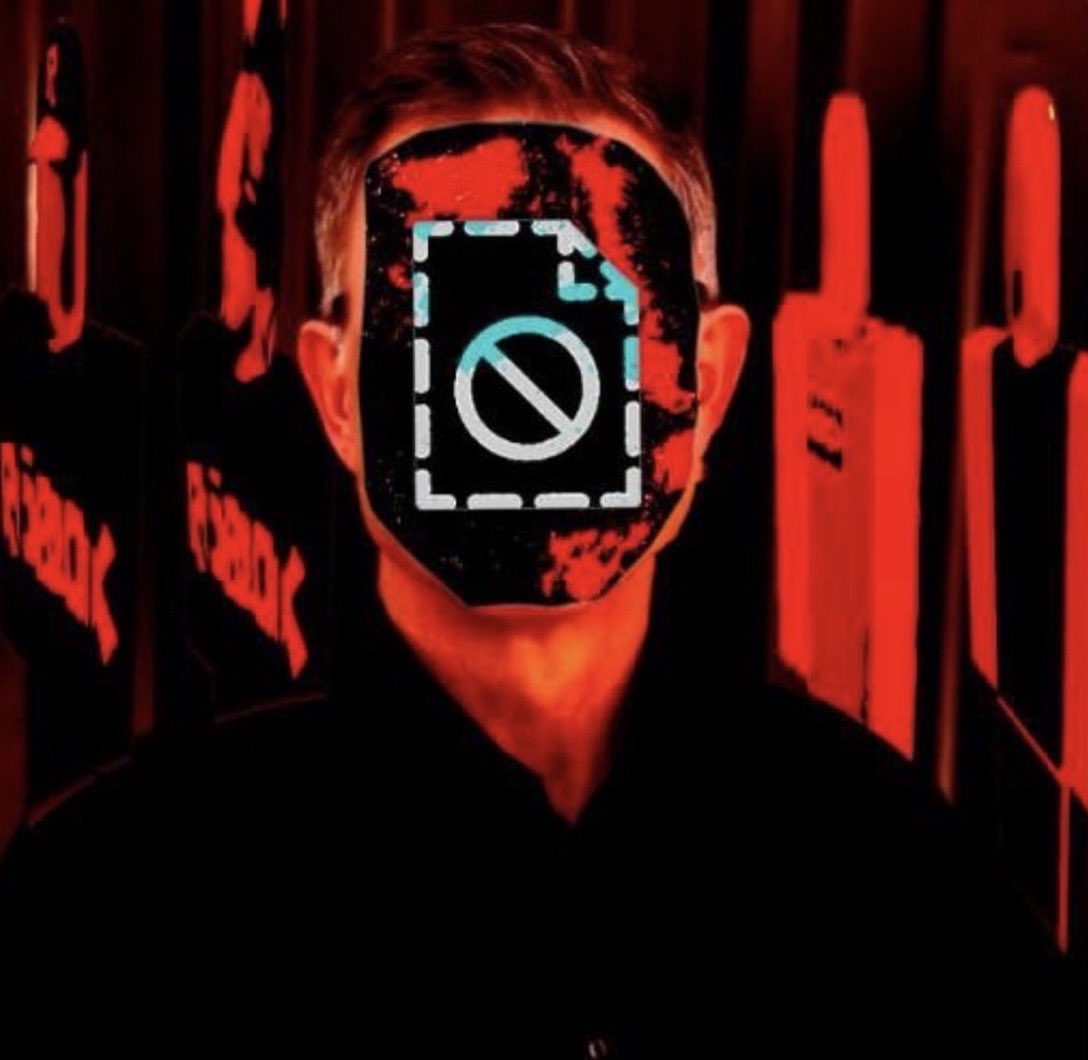 TheClassicz8ay's tweet photo. @DavidBaszucki I will tear your face off as you tore our faces off our avatars https://t.co/xzxqeGHRE1
