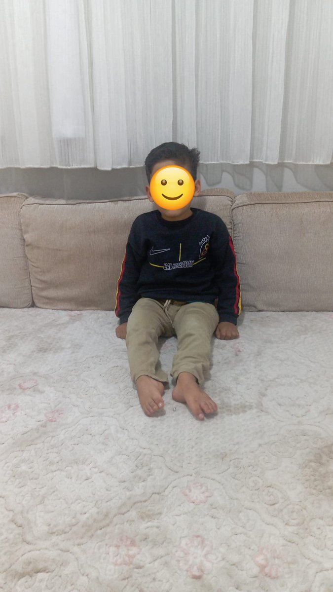 maksut5663's tweet photo. Üç Engelli Kardeşimiz Okumak İstiyor...📚

Engelli, öğrenci kardeşlerimizin tek hayalleri okumak, dışarı çıkmak istiyorlar. Bizden tekerlekli sandalye talep ediyorlar. Bu güzel kardeşlerimizin sizlere ihtiyacı var. Hayallerini hep beraber gerçekleştirelim. Okula gitmelerini sağlayalım.🧑‍🦽

Elbirliğiyle destek olalım🤝

@dincerazaphangs @fehimguneyy @mehmetyetim63 @fgecgel @imparatoribo @celikerisci @GulSibos @gulbenergen @abuzeravc2 @kasimeris @sedat_peker @Asalet63236331 @omerkocak_63