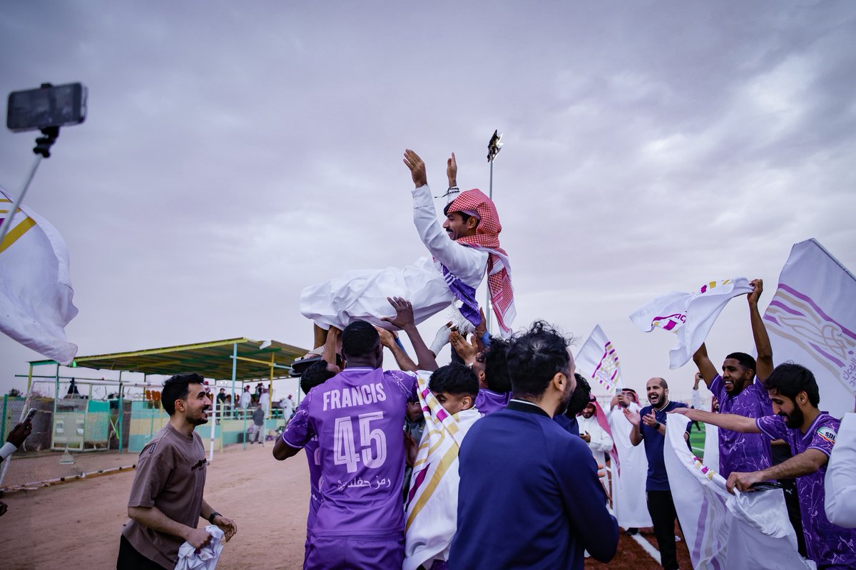 ALSAQERFC's tweet photo. قائــد الدفـّـة🦅

#نادي_الصقر💜 https://t.co/ldDsFFJDVO