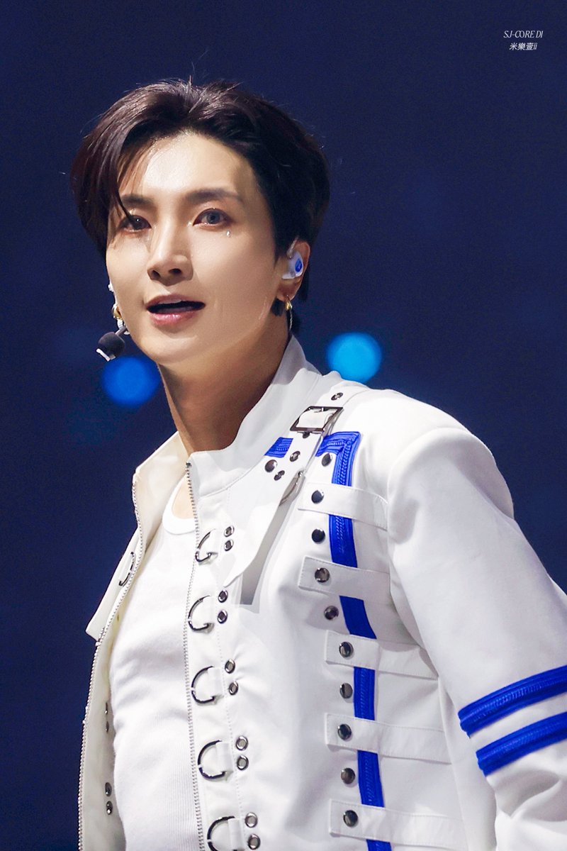 imqqqii17's tweet photo. Eyes
#SUPERJUNIOR 
#슈퍼주니어
#SUPERSHOW10 
#SJ_CORE_D1
#Leeteuk
#利特 
#이특 
#イトゥク https://t.co/zmtPxG4xrg