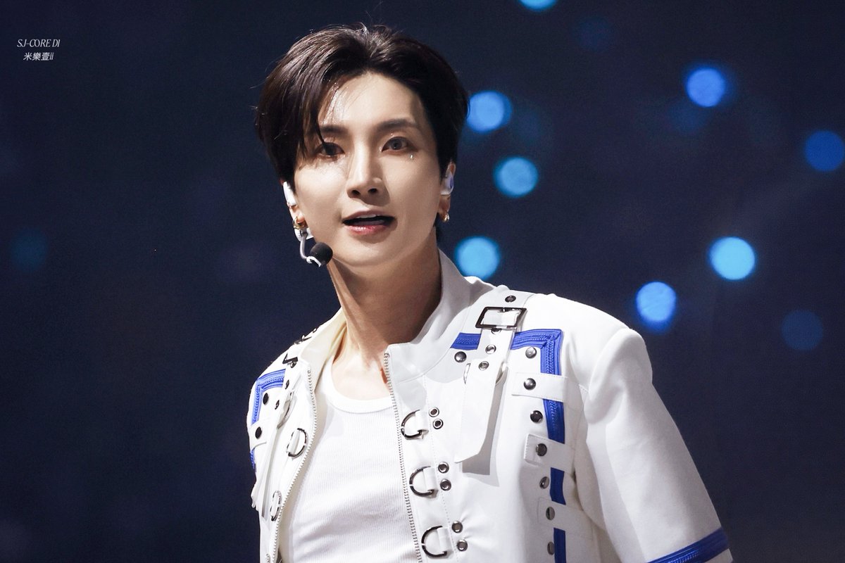 imqqqii17's tweet photo. Eyes
#SUPERJUNIOR 
#슈퍼주니어
#SUPERSHOW10 
#SJ_CORE_D1
#Leeteuk
#利特 
#이특 
#イトゥク https://t.co/zmtPxG4xrg