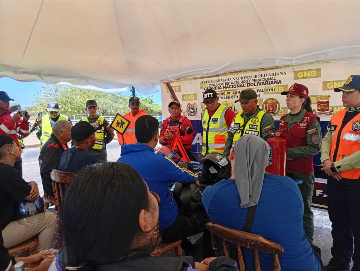 Desde el PAC La Entrada en Punto Fijo, el INTT realiza Aulas Viales  para orientar a los  conductores sobre el uso correcto del cinturón de seguridad, casco protector y la importancia de respetar los límites de velocidad.