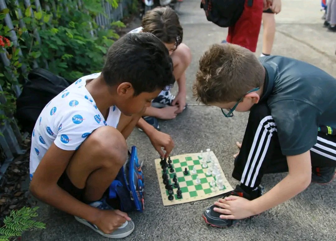 Niñas y niños espirituanos celebran el aniversario 65 de su organización y el 64 de la #UJCdeCuba en su festival pioneril.✊🇨🇺