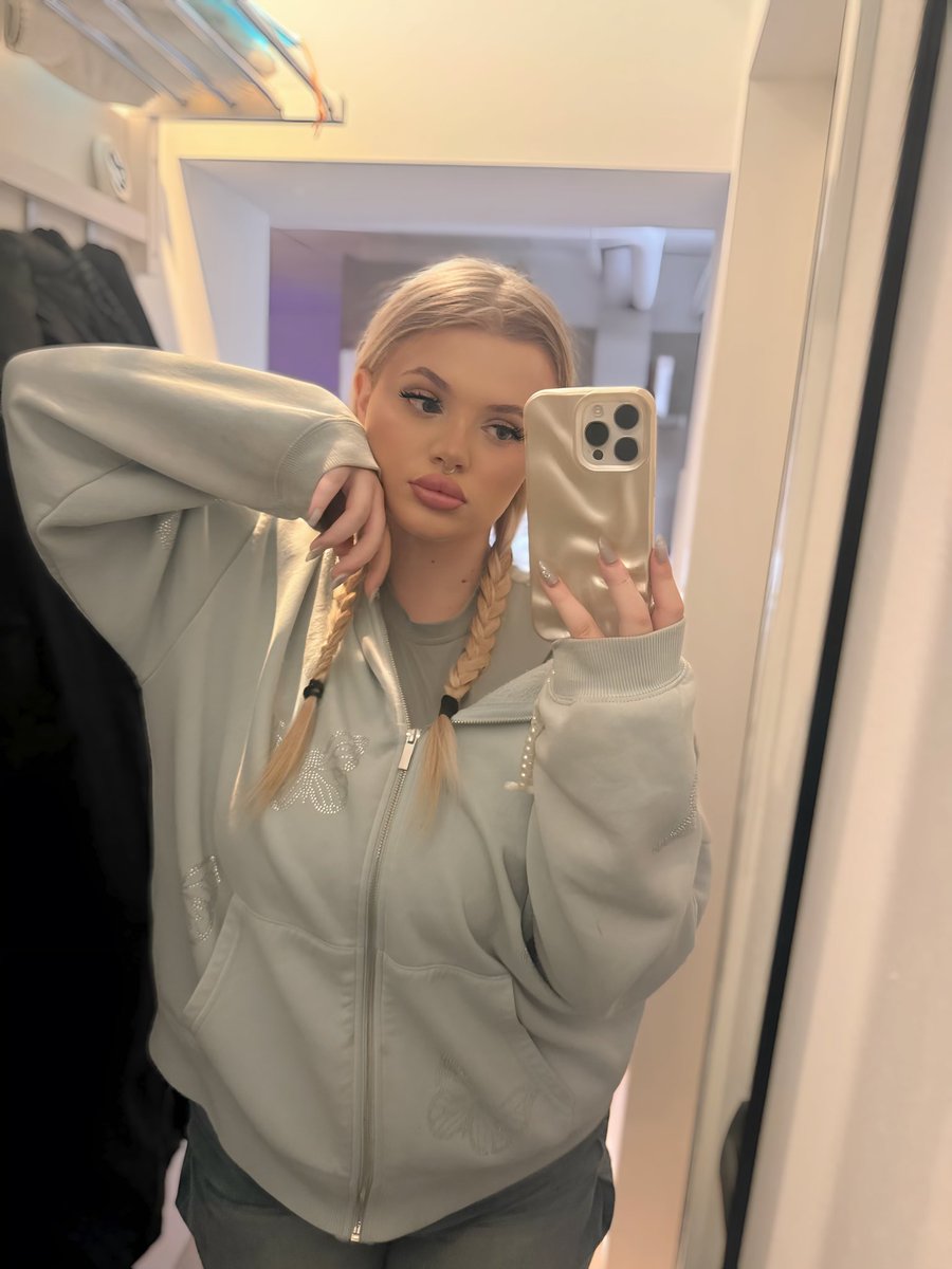 Arabella🐹 tweet media