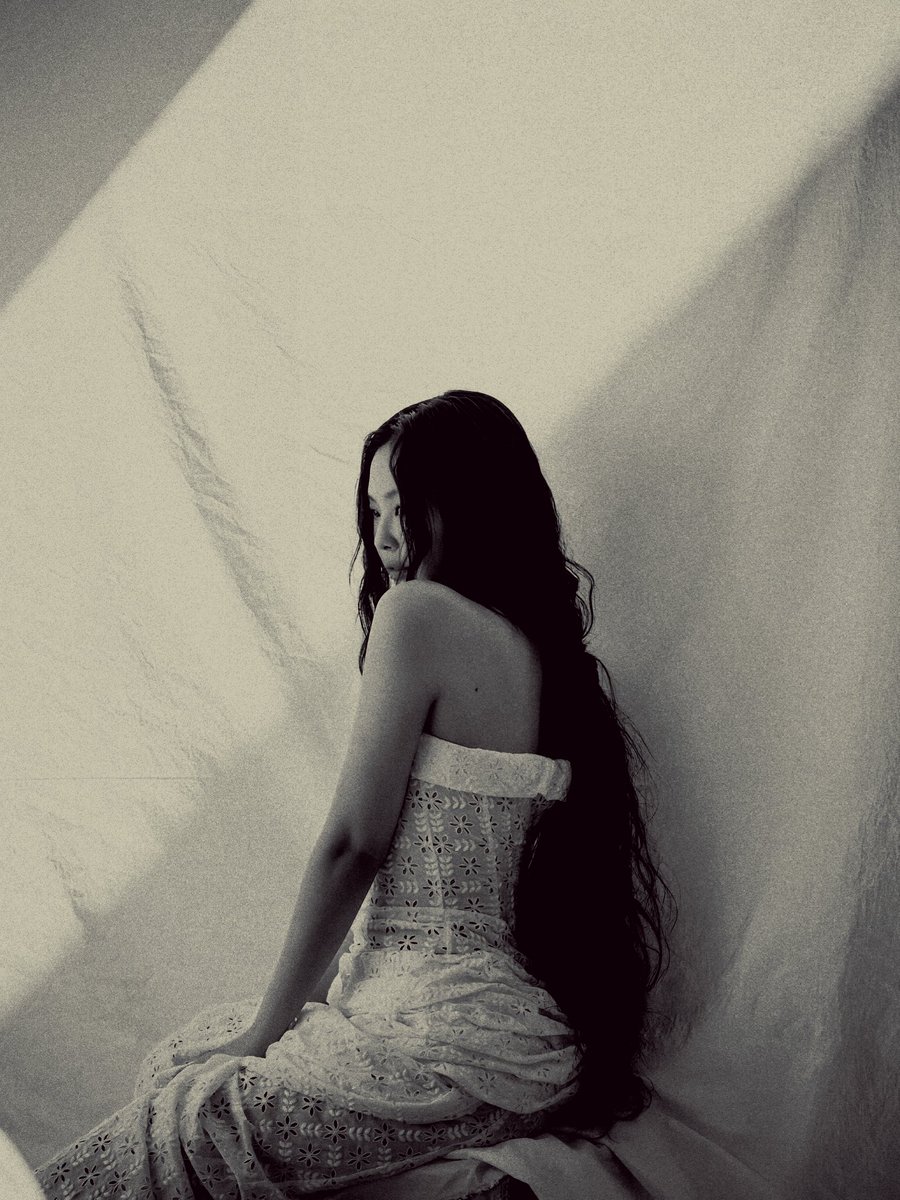 𝓼𝐞𝐥𝐢𝐧𝐞 tweet media