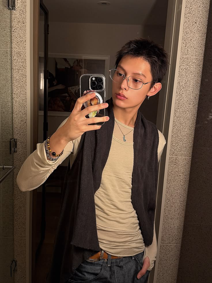 esme 🪷 tweet media