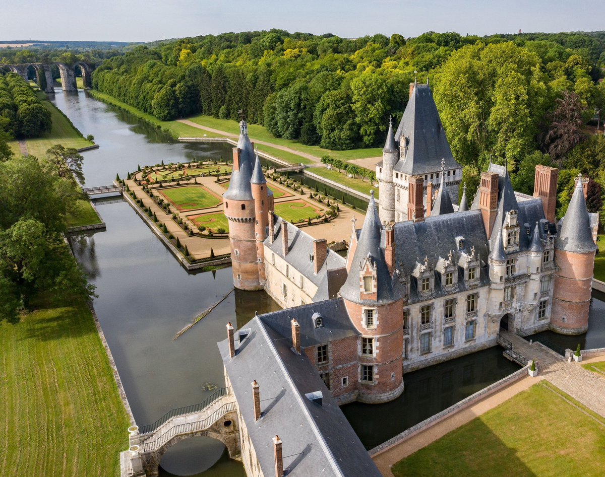 PerseusLeGrand's tweet photo. Admirez le château de Maintenon (Eure-et-Loir) !

J’ai très envie d’y aller dans les prochains mois. https://t.co/H0f59LZTZQ