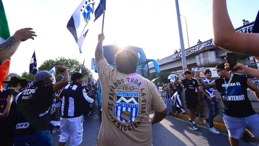 🚨 Atención 🚨

Junto a <a href="/calientesports/">Caliente Sports</a> te llevamos al duelo #Monterrey vs #SanLuis 🎟️ Tenemos pase doble 🎟️

- Da RT y FAV a esta publicación.
- Síguenos en nuestras cuentas de X.
- Comenta el marcador para este partido junto con el HT #MásAcciónMásDiversión 

📌 El ganador será