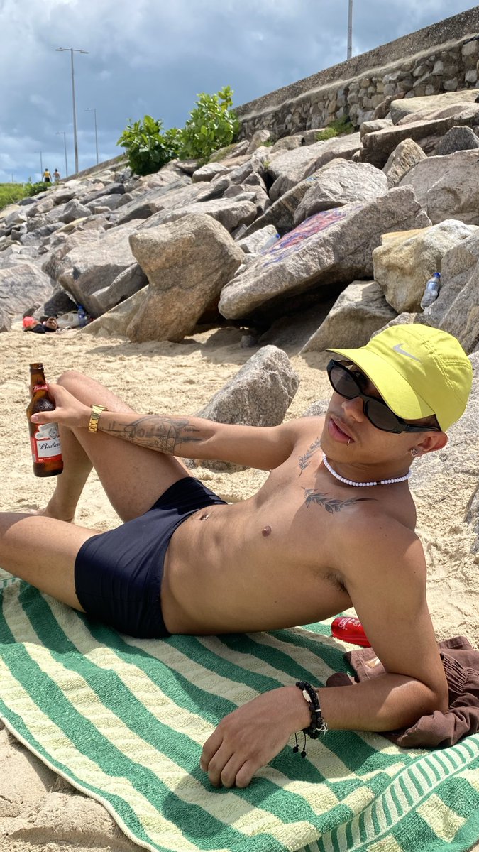 VictorK1011's tweet photo. ☀️🌊 https://t.co/r9IGGFs5Ig