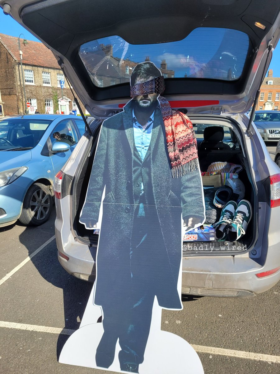 BadlyWiredLamp tweet media