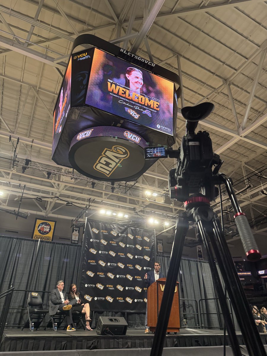 Ben_Rekosh's tweet image. Great event today. Pleasure to talk with Coach Banbury today! 

Excited for the new chapter in #VCU women’s basketball. 🔥