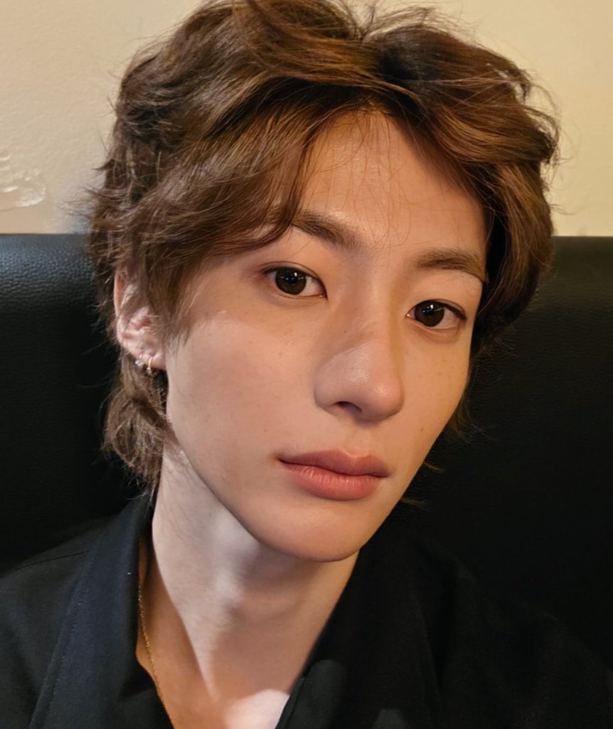 antoniando_'s tweet photo. ele narigudo e eu olhudinha 

#BRIIZEselcaday #BSD #RIIZE #BRIIZE @RIIZE_official #Anton #Antonioholics @RIIZE_official https://t.co/OptEOkO9TN