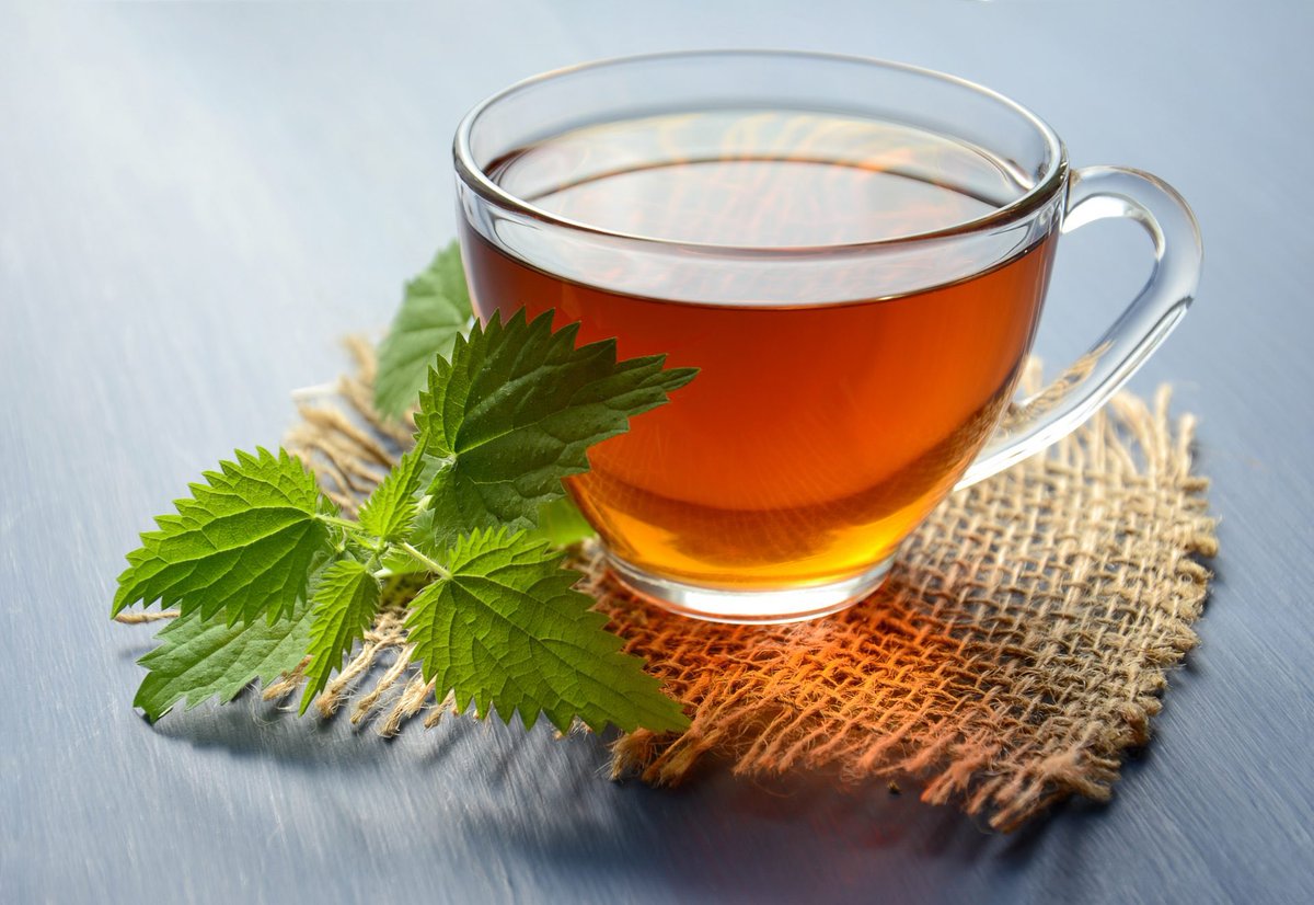 Auss1eAssass1n's tweet photo. does anyone else love sipping tea while working or is it just me? #contextwhatcontext https://t.co/H6rfwicjGv
