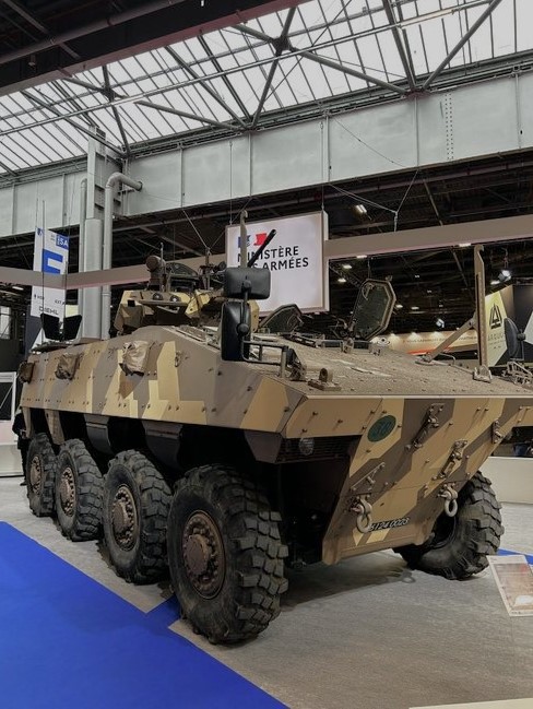 pascalbtr's tweet image. Variante desértica por el #VBCI 😉