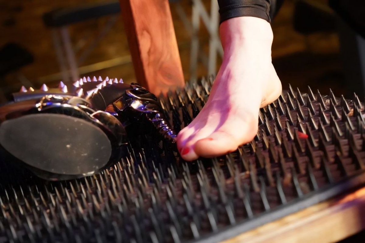 Yes, your FitQueen is sharpening her senses. Stay in line ♠️