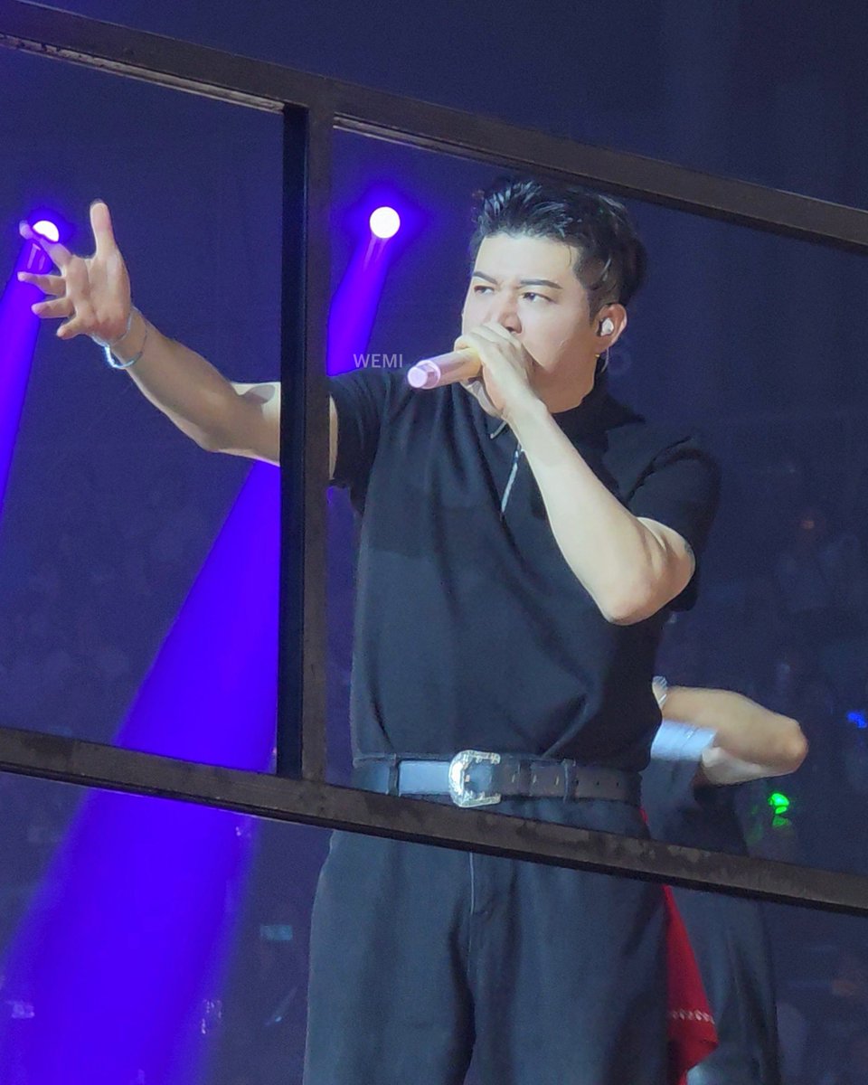 wemi_k's tweet photo. SUPER JUNIOR 20th Anniversary TOUR <SUPER SHOW 10> SJ-CORE in DAY 1
🐼🎤
#슈퍼주니어 #SUPERJUNIOR
#SHINDONG #신동 https://t.co/0oBfIE06Gi