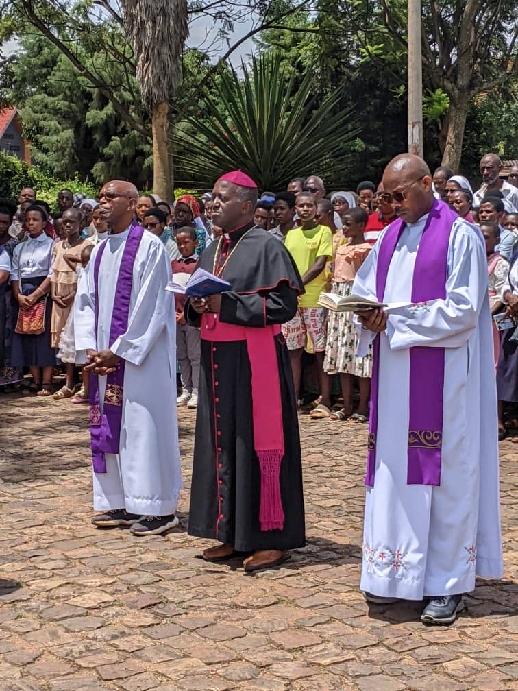 DIOCESE CATHOLIQUE DE BUTARE tweet media