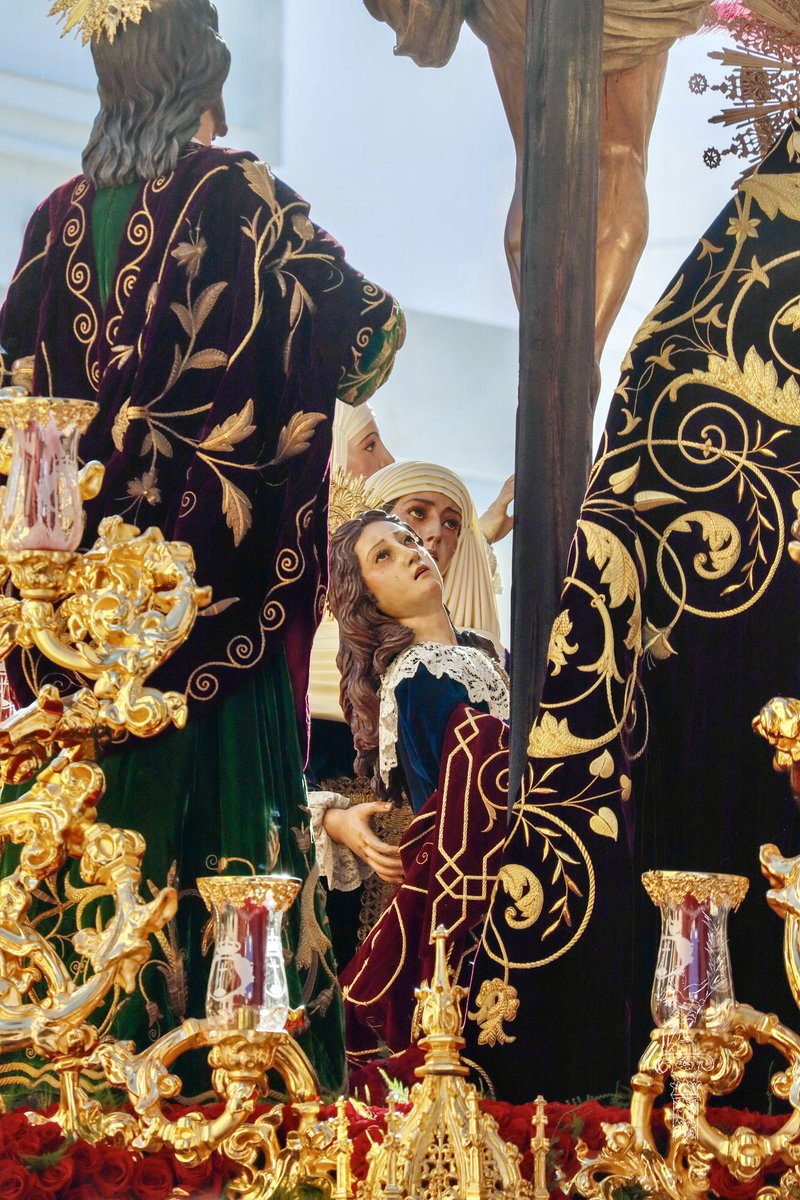 Miércoles santo en la lanzada
<a href="/LanzadaSevilla/">Hermandad de la Sagrada Lanzada</a> 
#miercolessanto #lanzada