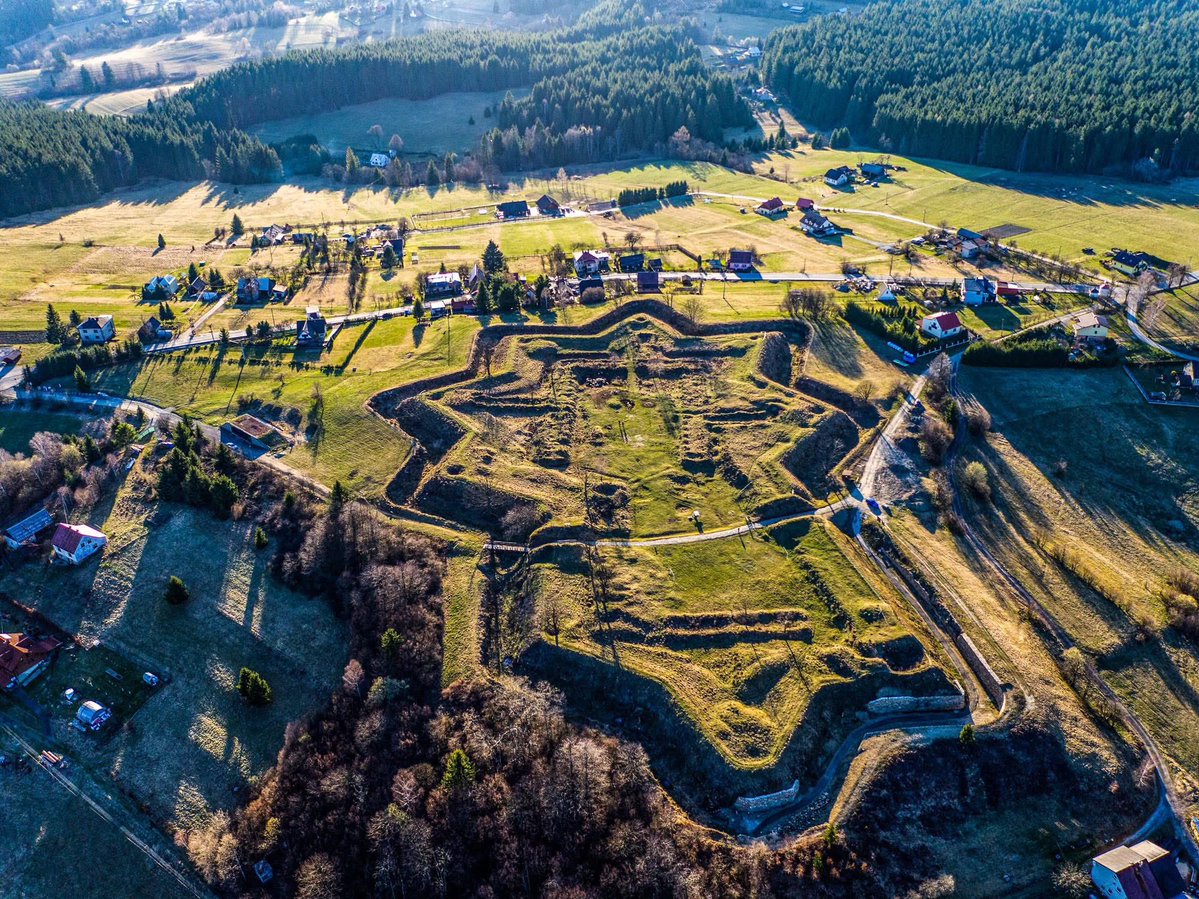 ASZE BESKIDY🇵🇱⛰️🏰⛰️🇨🇿🇸🇰🇪🇺 tweet media