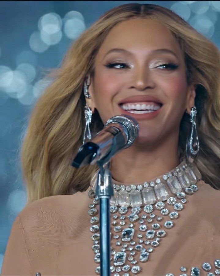 Kitty Kat tweet media