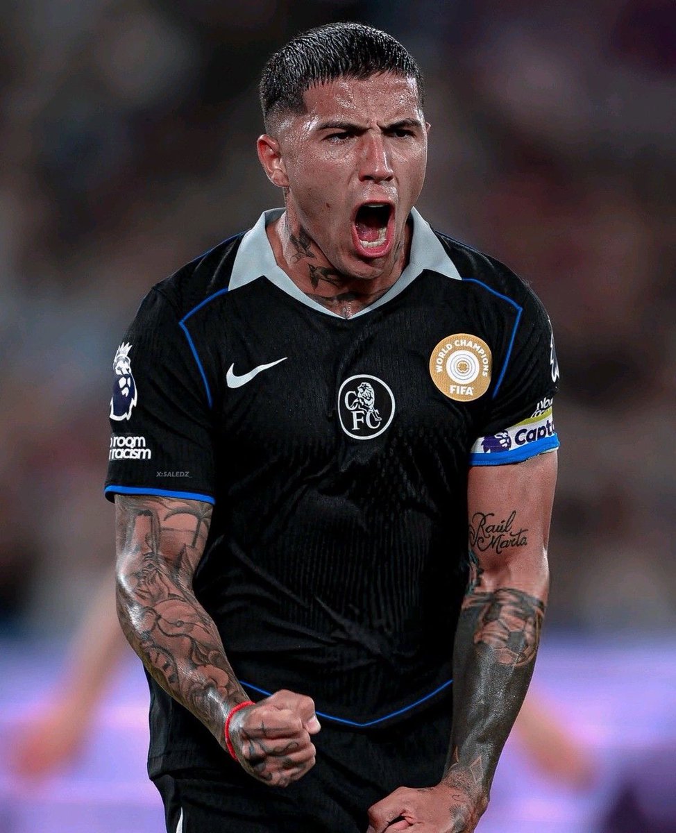 (CFC) OBEY tweet media