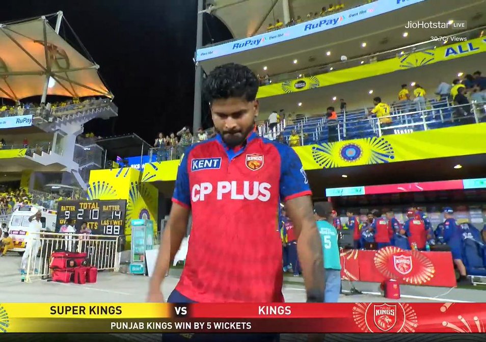 CricketCentrl's tweet image. 🚨 MASSIVE STATEMENT BY SHREYAS IYER ON WHY NOT GIVE BOWLING TO YUZVENDRA CHAHAL 🚨 

Shreyas Iyer said 🗣️ 

"I feel that we all know how good Dube is against spin. There were many domestic players who are good against spin. Yuzi we know how impressive he is over the years. He is