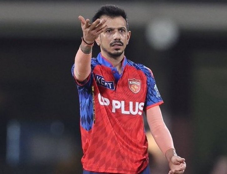 CricketCentrl's tweet image. 🚨 MASSIVE STATEMENT BY SHREYAS IYER ON WHY NOT GIVE BOWLING TO YUZVENDRA CHAHAL 🚨 

Shreyas Iyer said 🗣️ 

"I feel that we all know how good Dube is against spin. There were many domestic players who are good against spin. Yuzi we know how impressive he is over the years. He is