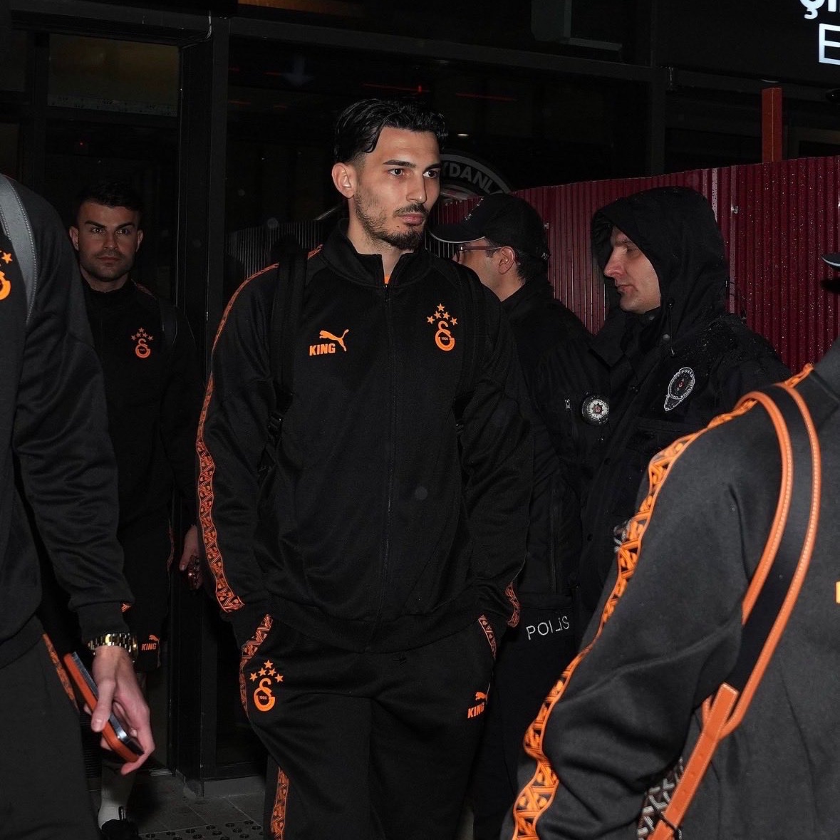 Boşuna Tıklama tweet media