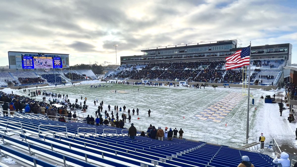 College Football Campus Tour tweet media