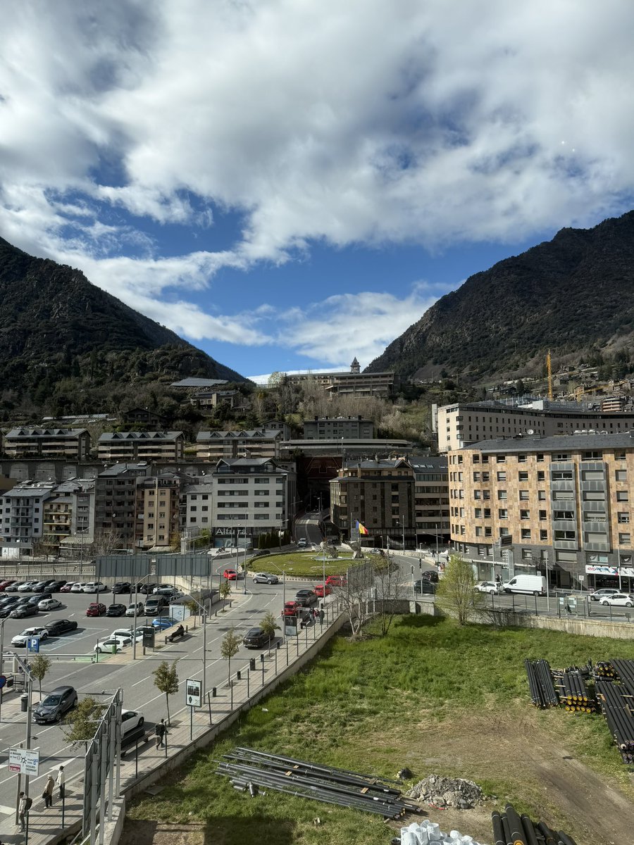 joan carles tweet media