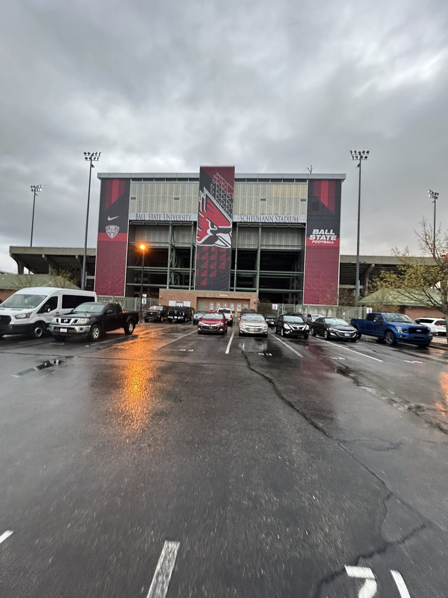 Gavin_Edwards77's tweet photo. Thanks @BallStateFB for having me out for your spring practice today. Look forward to being back down there soon. @Coach_ABarr @CoachRayHolmes thanks for the hospitality while I was there. https://t.co/qL85rMTpsL