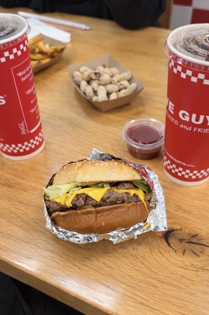 لُجينَة 🌸 tweet media