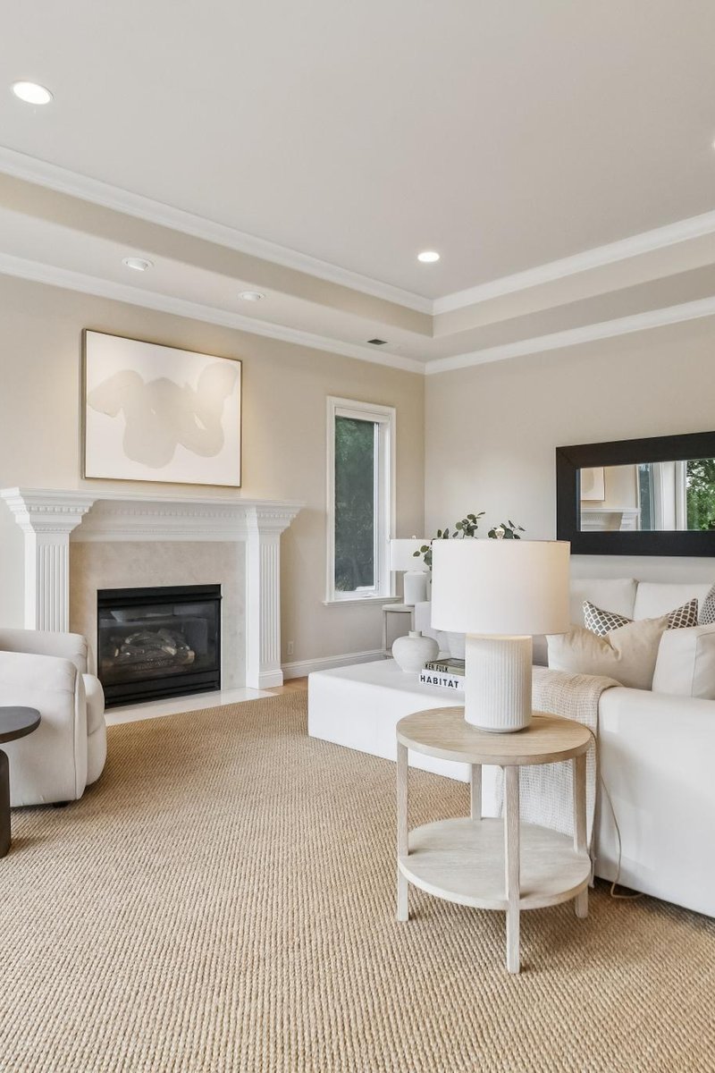 RealtorDinsmore's tweet photo. Rare Woodside opportunity. 140 Ridgeway is now live.

4 BD, 3.5 BA, 3,520 SQ FT. 1.12 Acres with sweeping views and pool. Offered at $5,788,000.

Open Houses: 
Today: 5 to 7pm 
Sat: 10am to 4pm 
Sun: 1:30 to 4:30pm

Full details at https://t.co/Yt8Pc0pGly

#Woodside #TheAgency https://t.co/Q9415LWOG3