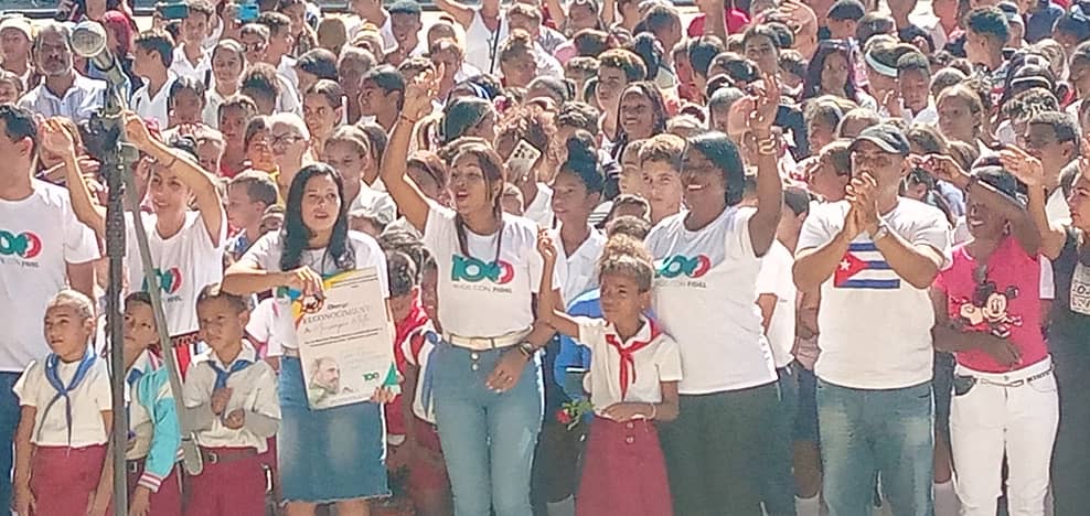 #SantiagodeCubaFelicitamos a nuestros pioneros y jóvenes por los aniversarios de ambas organizaciones.