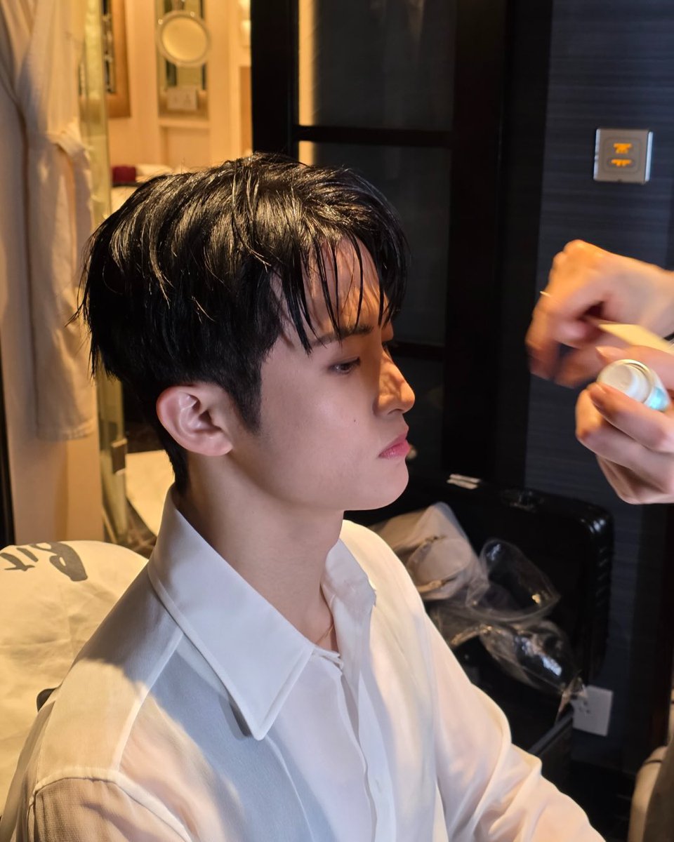 mlyn lee tweet media