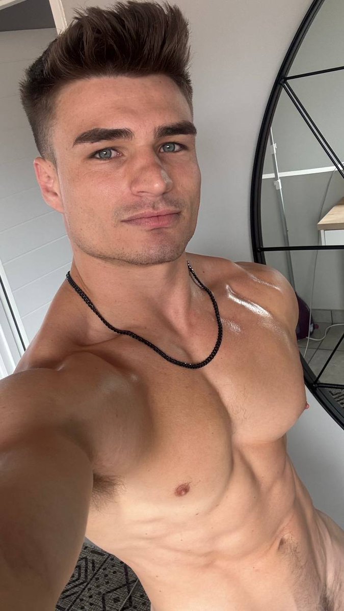 Who's online? 😏👇
dylanwild.com/4