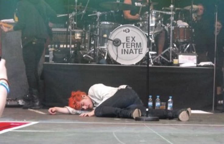 Emo Raviolposting ➡️ IEROWEEN L.A tweet media