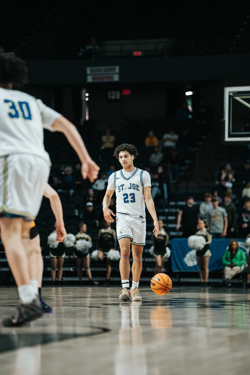 IloveJesus10111's tweet photo. 22pts 7-12(FG) 4-5(3FG) 4-5(FT) 3(AST) 2(STL) 7(REB)
Blessed to of been able to play at the state level for the last 3 years with my team!!!! Unfortunately this year we lost by 2 points. St. Joe will always hold a place in my heart! https://t.co/0kHioPDBdb