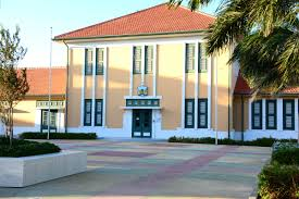 caribbeannewsuk's tweet image. #ARUBA: A court sentenced two police officers to three years in prison, including one year conditionally suspended, with a one-year probation, for the fatal shooting of 19-year-old Ayden Lanoy in January 2025.