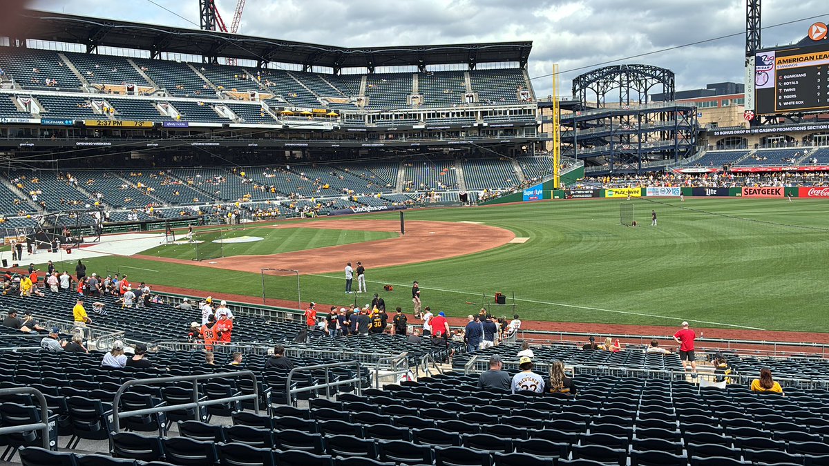 Hunter Lewis tweet media