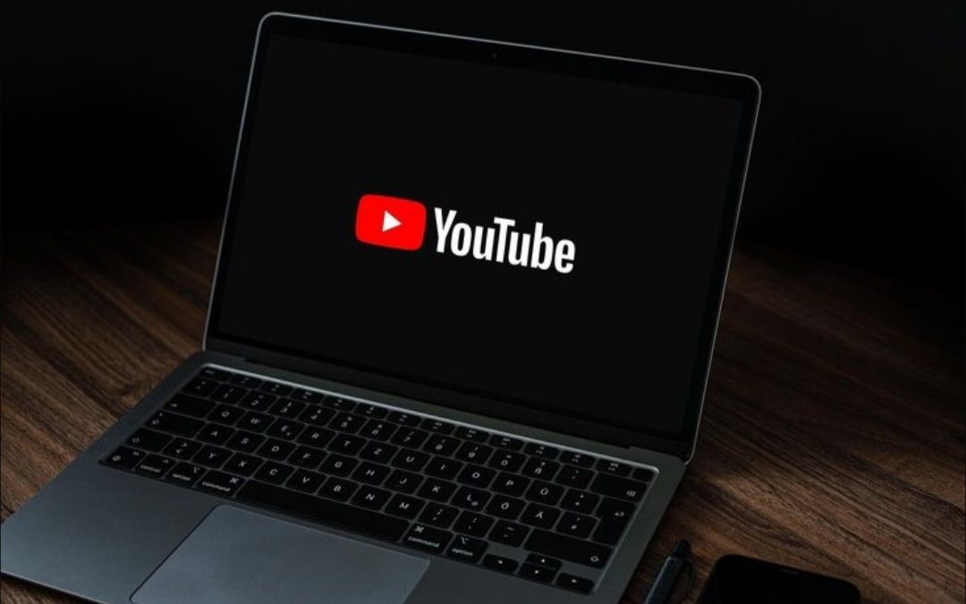 blinkforever tweet media