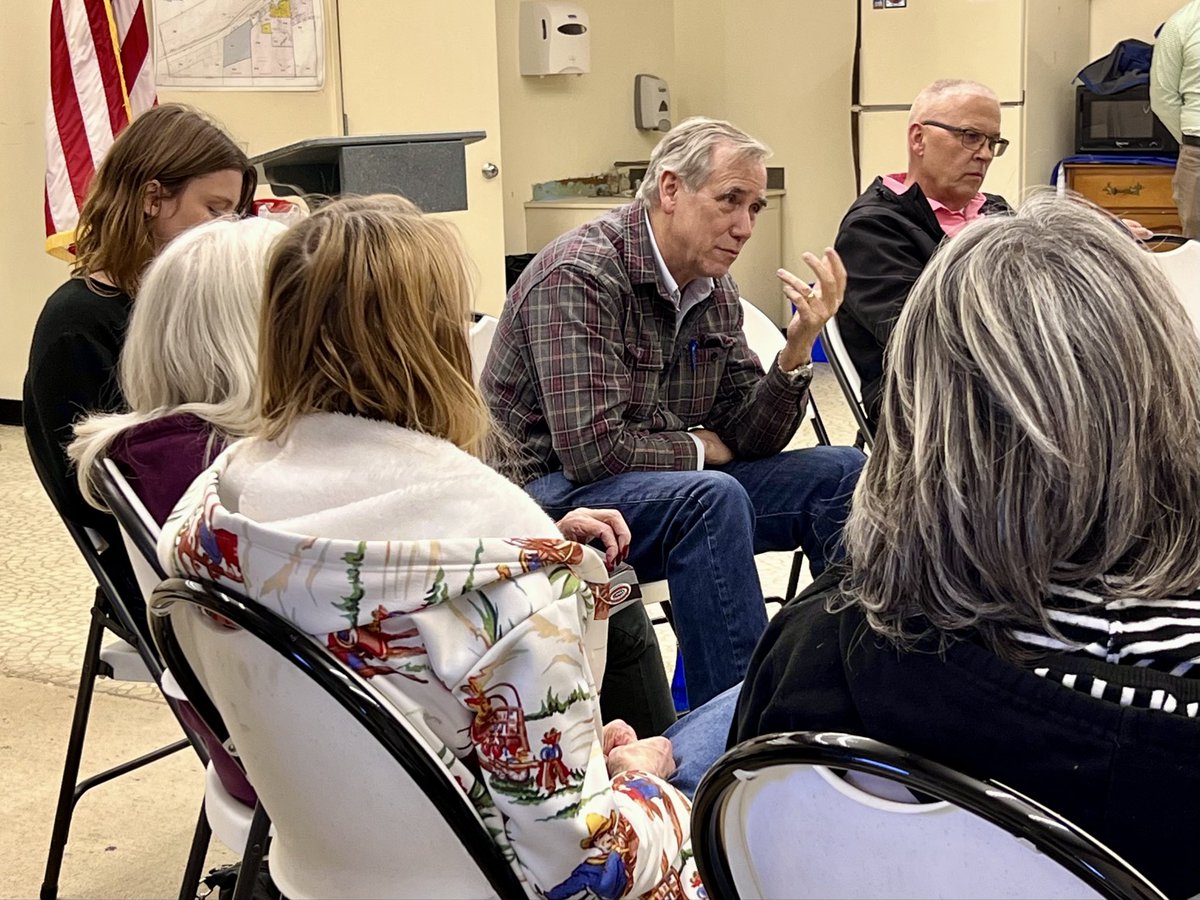 Senator Jeff Merkley tweet media