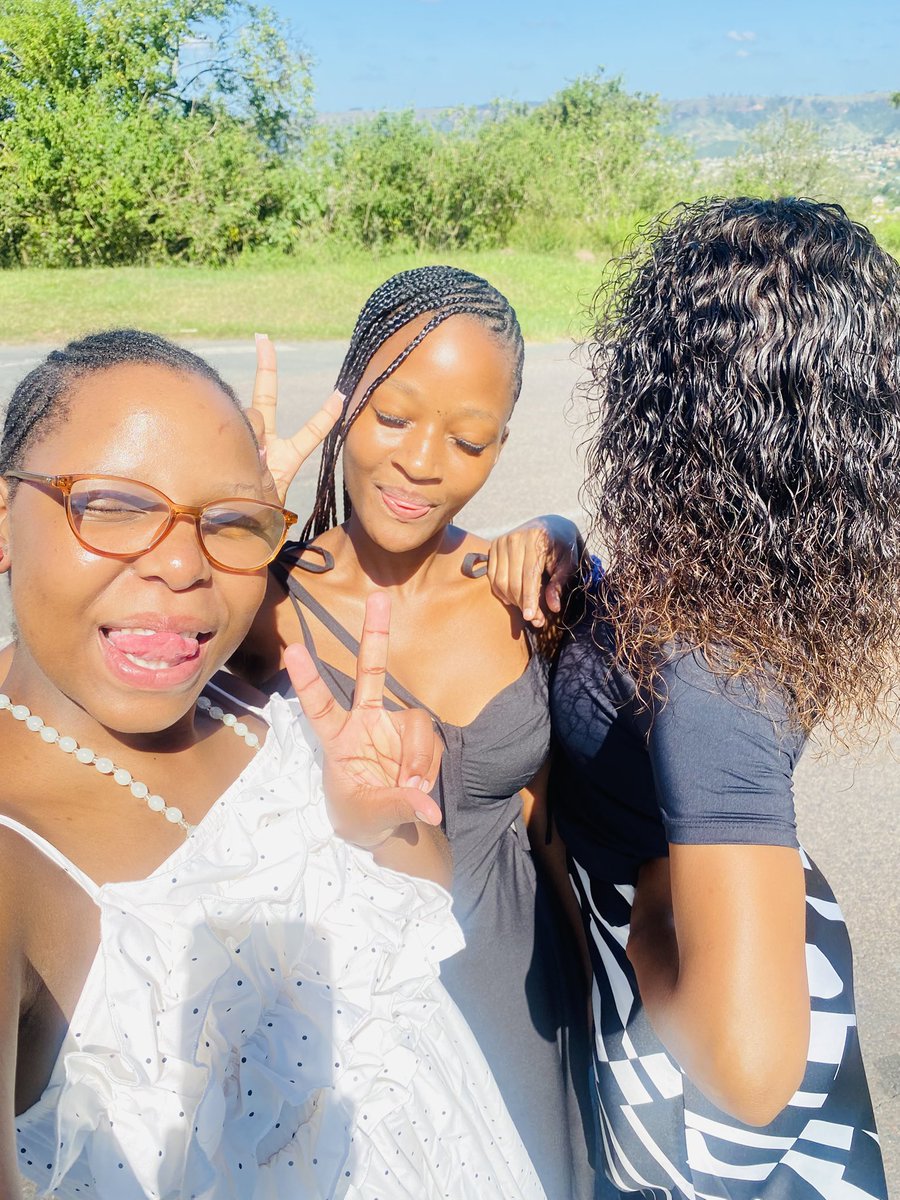 AYANDACEBEKHUL8's tweet photo. 🖤🩶 https://t.co/6DDUoHBmz4