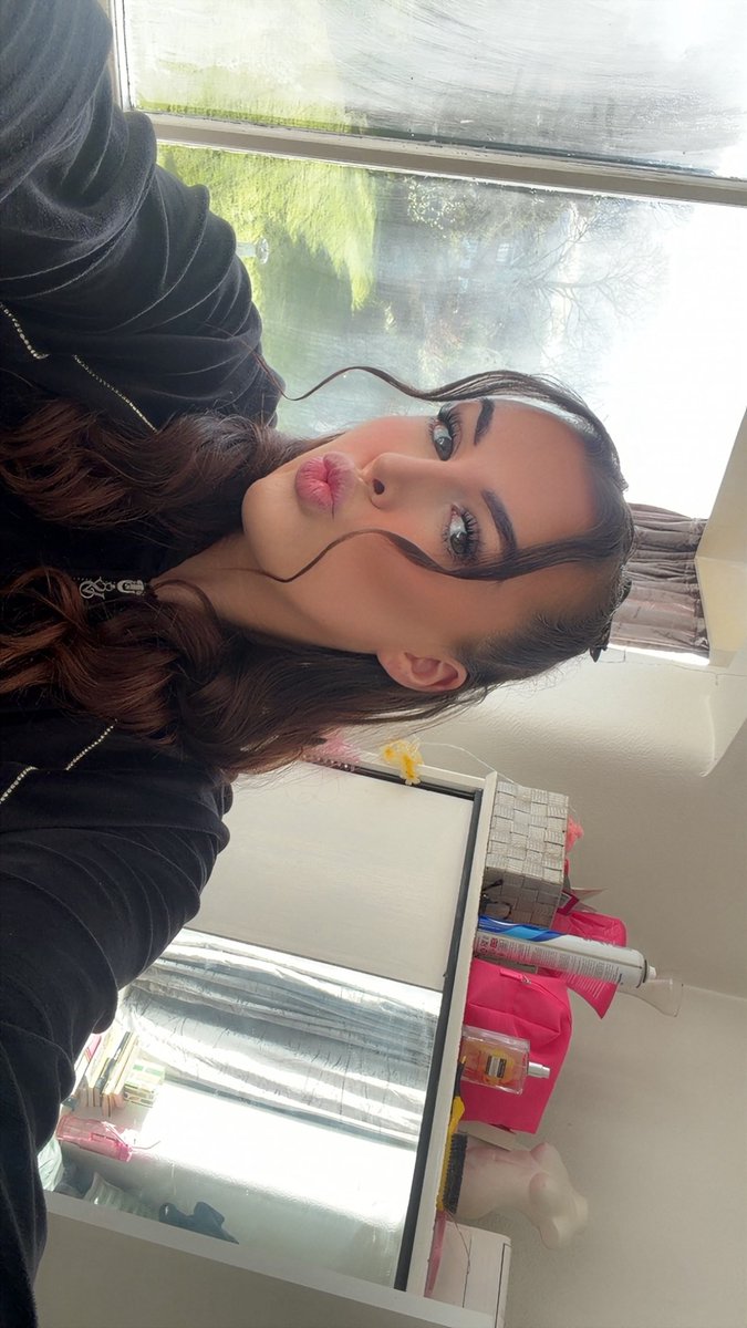 LEE | FINDOM tweet media